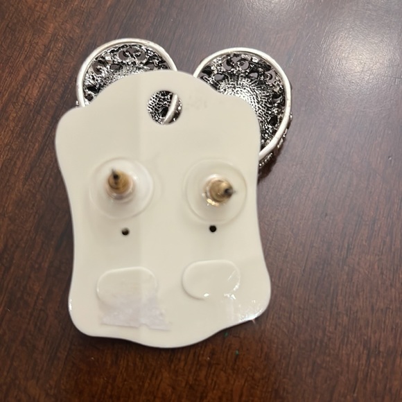 Totally New Tear drop earrings. - Picture 3 of 6